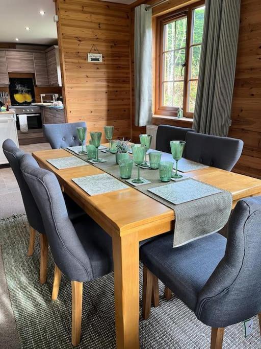 Artro Lodge Luxury 3 Bedroom, 3 Bathroom & Hot Tub 란베드르 외부 사진
